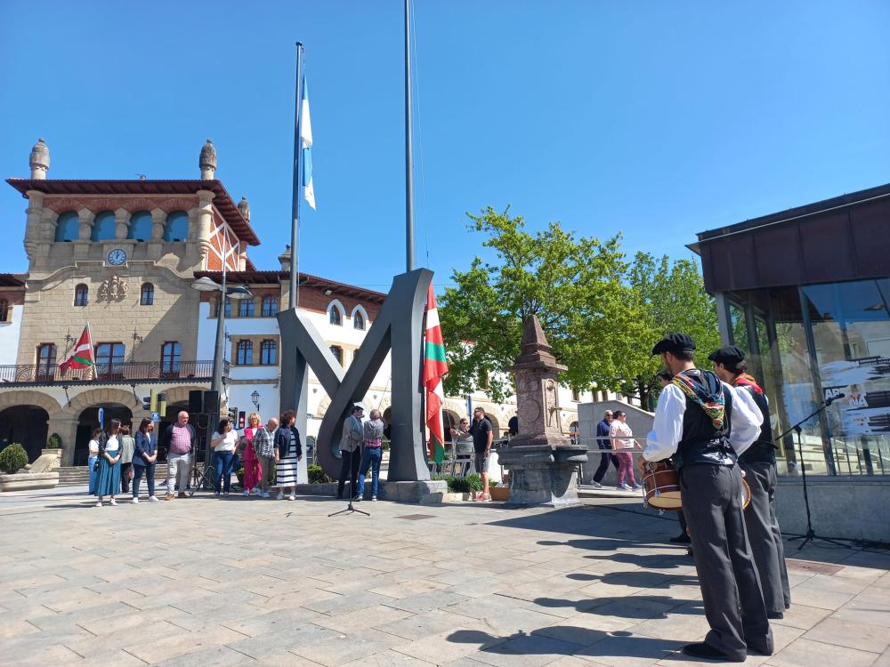 Imagen Aberri Eguna Mungian