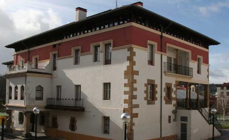 “Udal Musika eta Dantza eskola kalean (Alardea)”