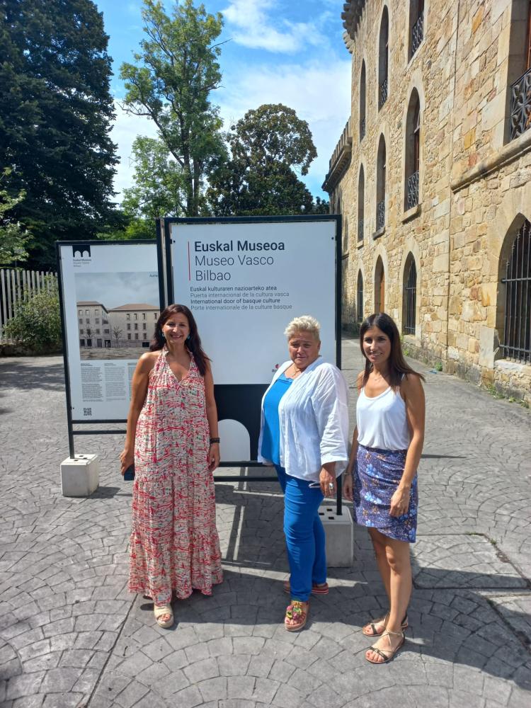 Imagen Mungia acoge la exposición itinerante “Puerta internacional de la cultura vasca” del Museo Vasco de Bilbao