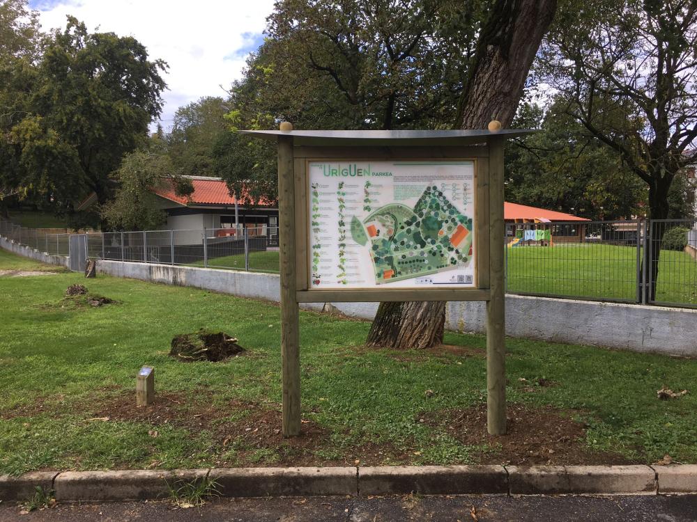 Imagen El Ayuntamiento de Mungia instala un itinerario botánico en el Parque Uriguen