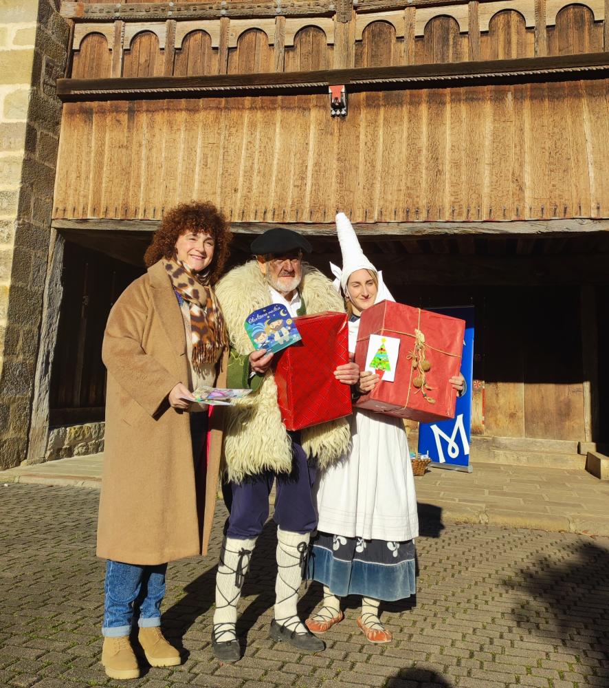 Imagen Mungiak ilusioz espero du igandeko, abenduak 24, Olentzero eta Mari Domingiren ongietorria