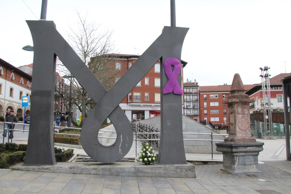 Imagen Como cada 17 de marzo, Mungia homenajea a Andina Pereira, víctima de violencia machista, y a las mujeres que han sufrido y siguen sufriendo este tipo de violencia