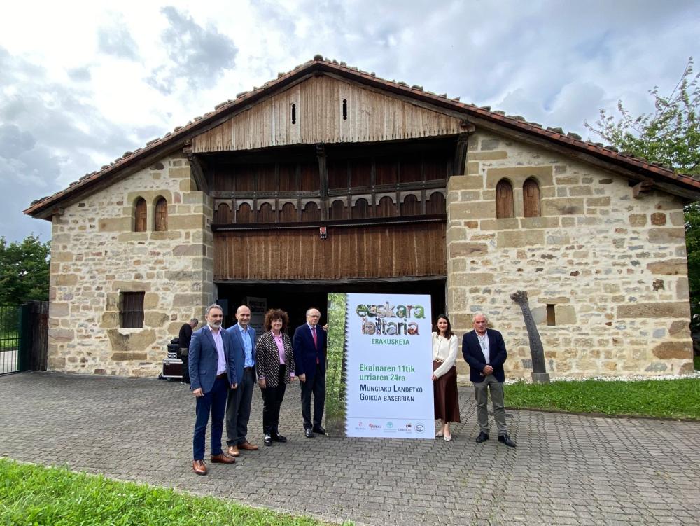 Imagen ‘Euskara ibiltaria’ erakusketa interaktiboa Izenaduba Basoan