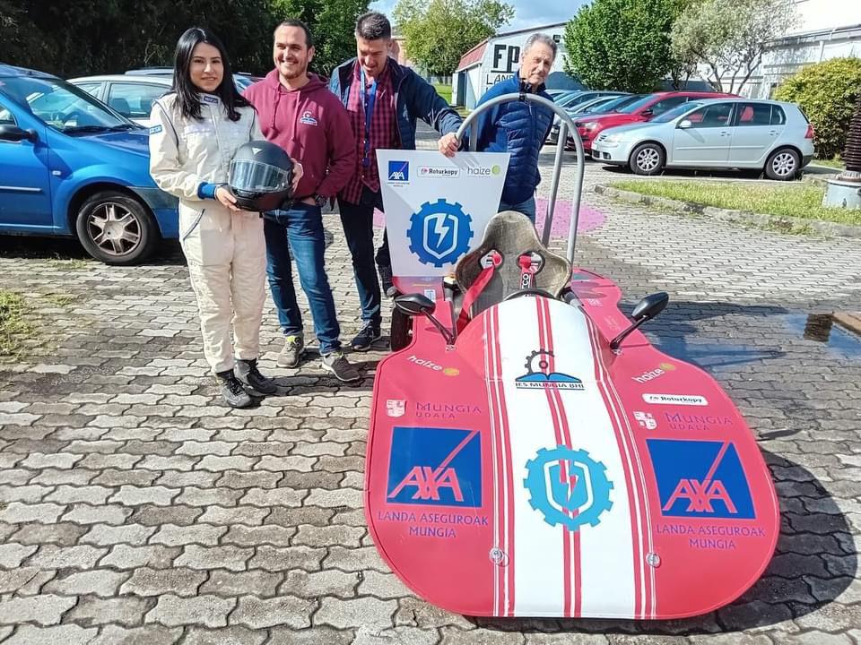 Imagen El coche eléctrico fabricado por el alumnado de IES Mungia y ganador de la VII edición de Euskelec se exhibirá en Euskal Pizkundea Etorbidea el 14 de junio