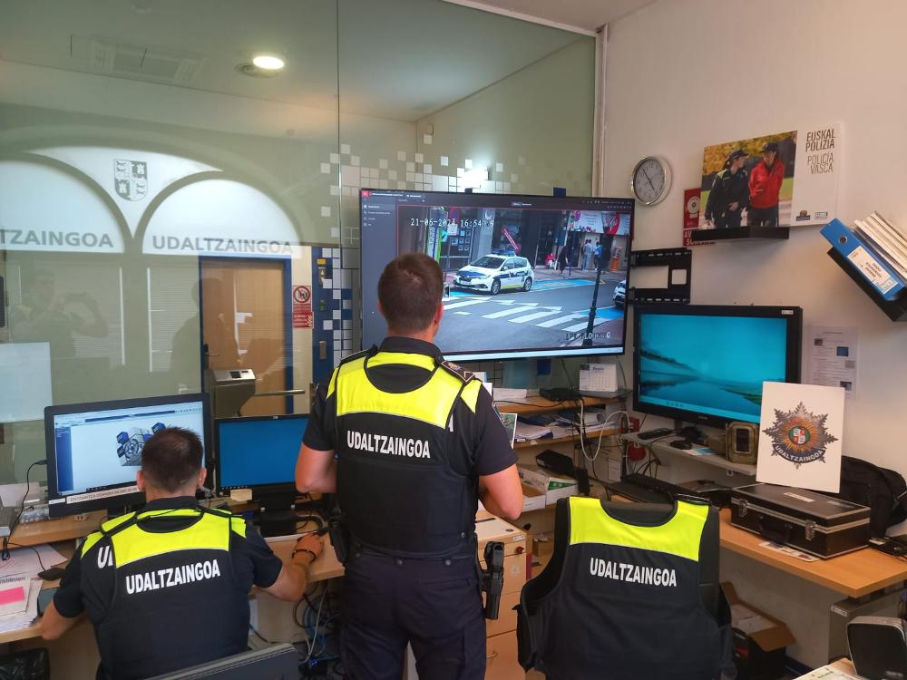 Imagen La Policía Local de Mungia identifica y pone a disposición judicial al presunto autor de más de 14 robos en taquillas de diversos Polideportivos de Bizkaia