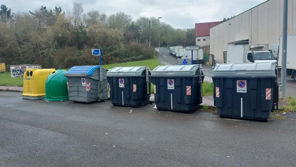 Imagen Mungiako Udalak edukiontziak bateratzen eta berrantolatzen ari da hirigunean zein auzoetan