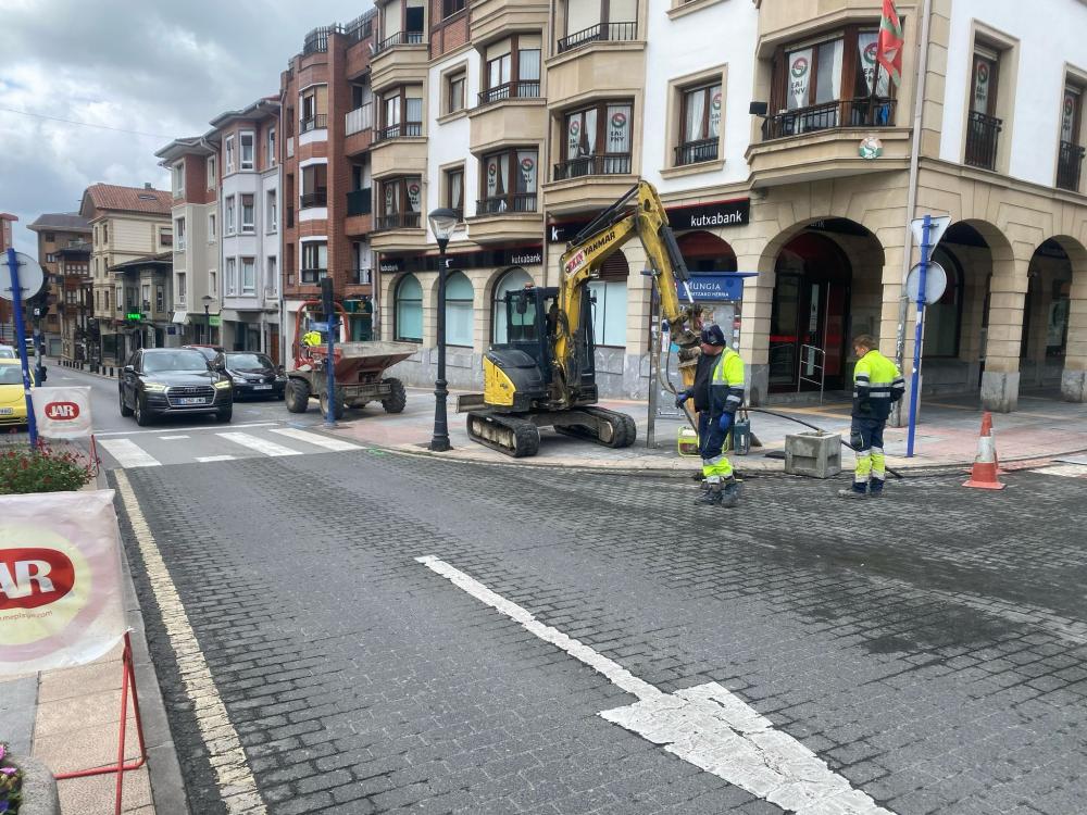 Imagen Trabajos para la instalación del nuevo anillo de fibra óptica en instalaciones municipales