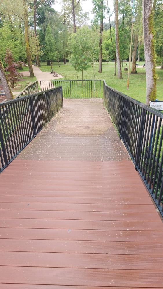 Imagen Abierto el puente que conduce al parque de Torrebillela