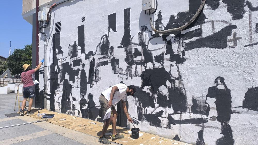 Imagen Comienza la transformación artística de fachadas con dos murales que homenajean la memoria colectiva de Mungia