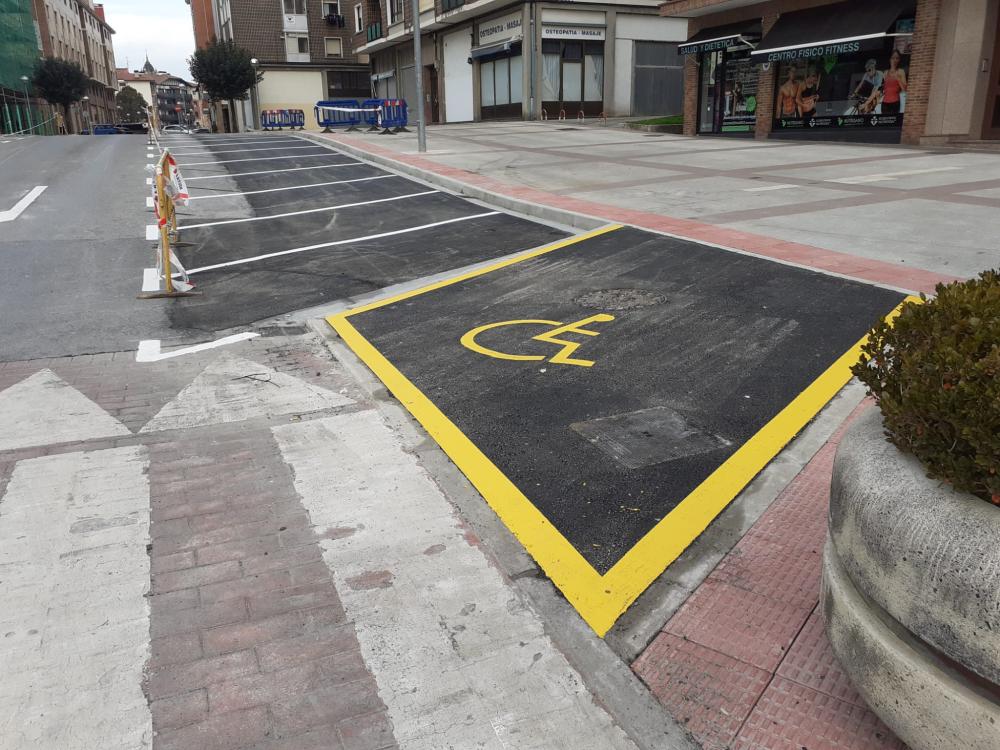 Imagen MUNGIA ERAIKITEN - Terminadas las obras para la ampliación del ancho de la calzada de la calle Garabilla Margolari