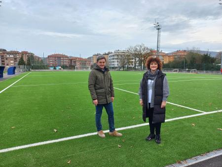 Imagen El Ayuntamiento de Mungia amplia y renueva el campo de fútbol Larreta para 2023