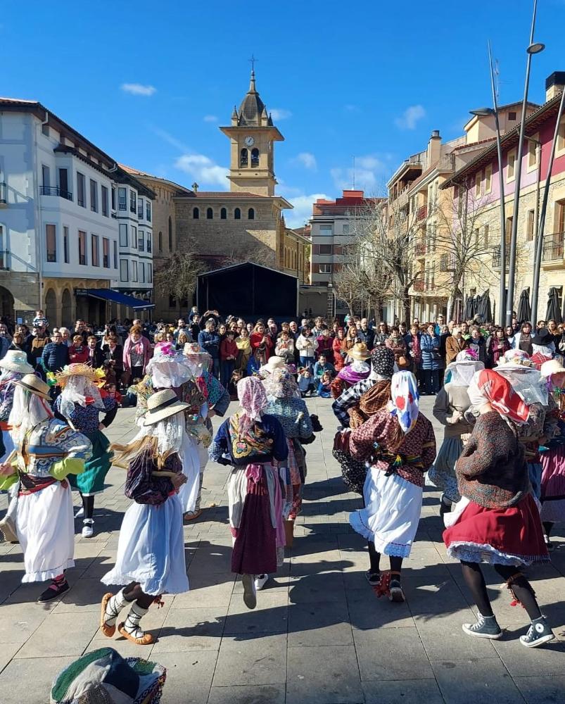 Irudia Hauek dira asteburu honetan, Mungiako kaleak erritmoz eta kolorez beteko...