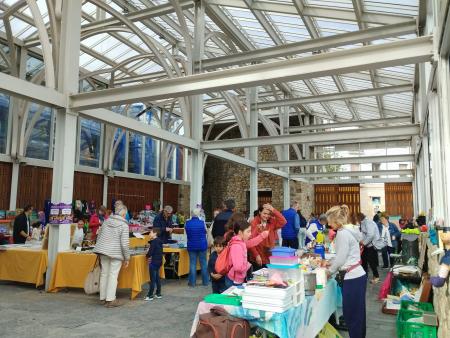 Irudia Truke Eguna eta Bigarren Eskuko Jeneroen Feria